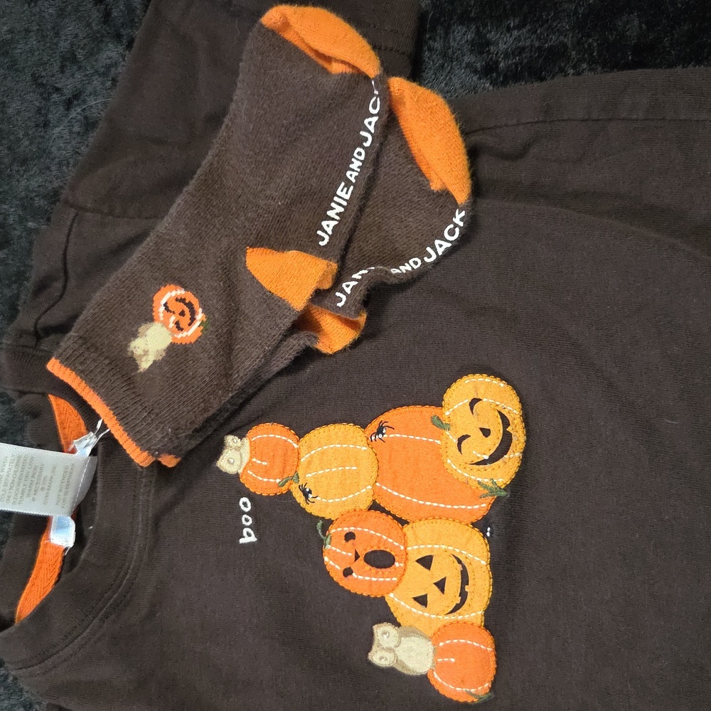 Kids' Festive Clothing Set - Picture 3 of 4